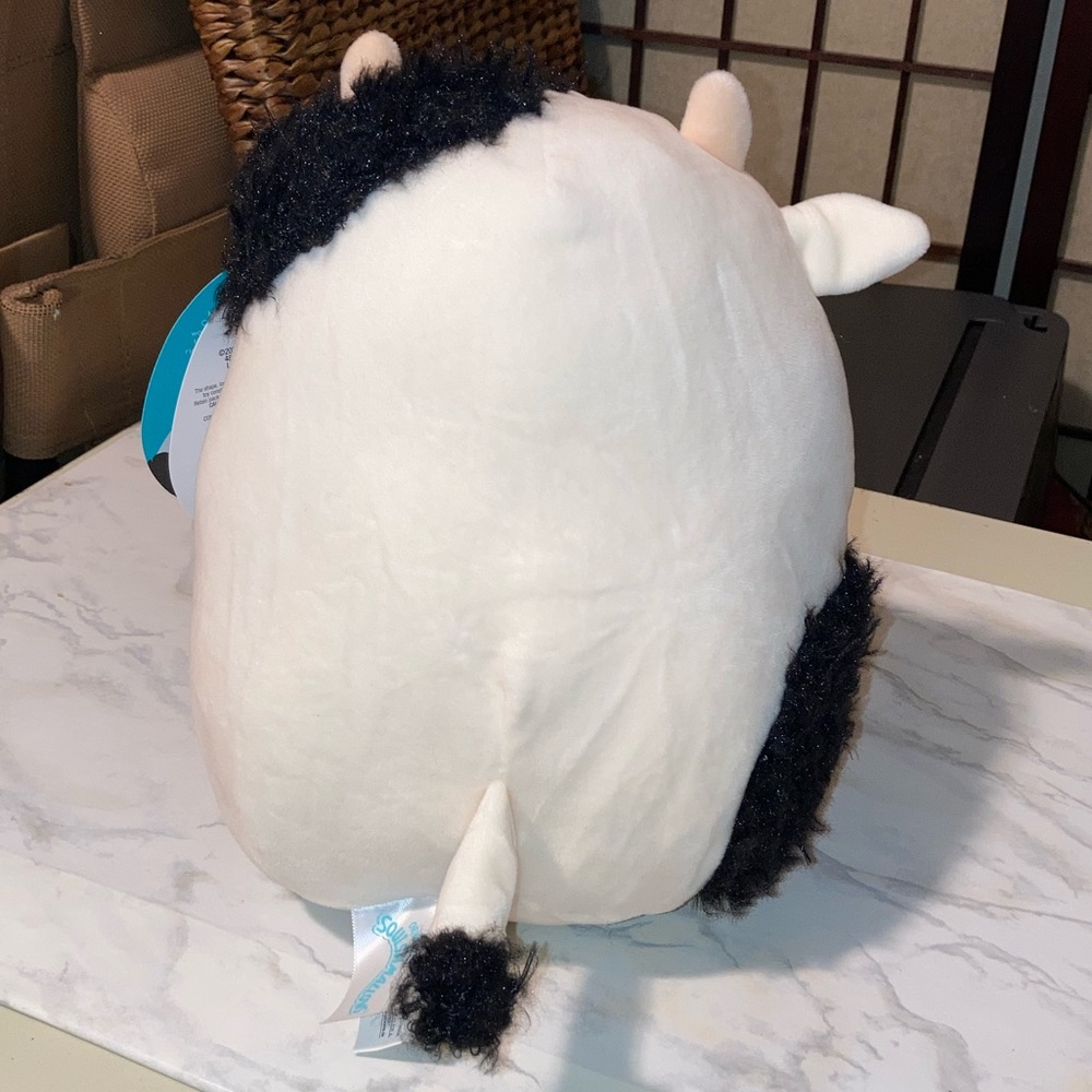 Squishmallows 8" Fuzzy Connor the Cow - Picture 2 of 8